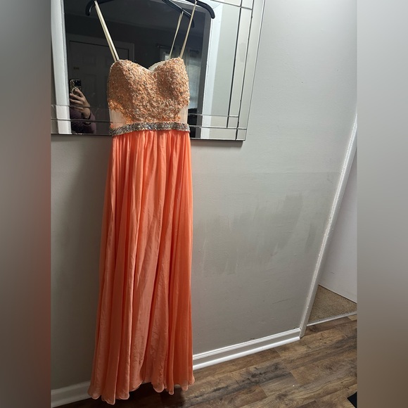 Elegant Orange Strapless Wedding Dress - Picture 1 of 4
